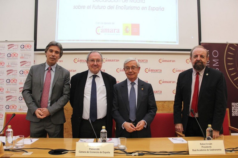 La Asociación Española de Enoturismo y la Cámara de España promueven la cooperación del sector enoturístico para que gane visibilidad y posicionamiento internacional 