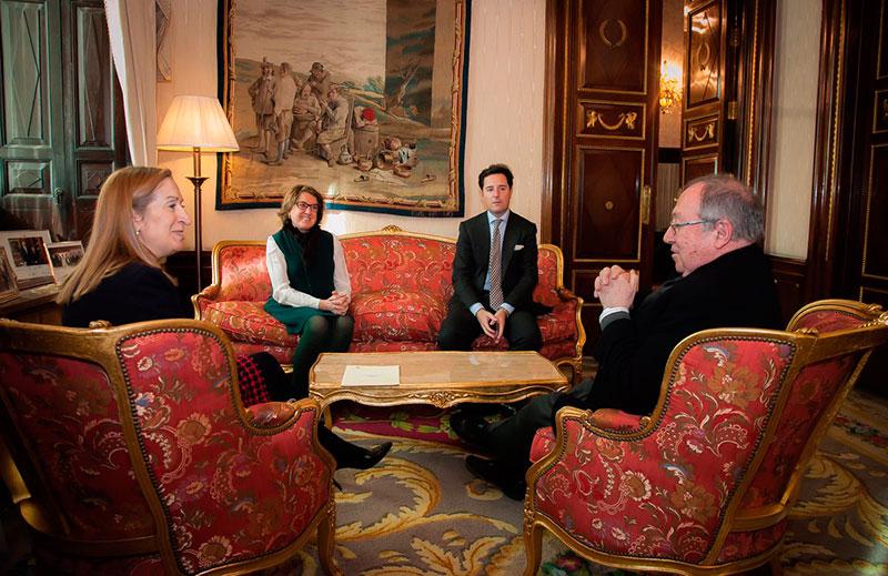 La Cámara de España se reúne con la presidenta del Congreso de los Diputados, Ana Pastor