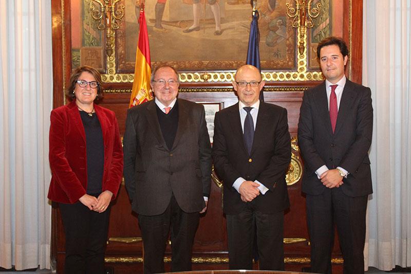 La Cámara de España se reúne con Cristóbal Montoro