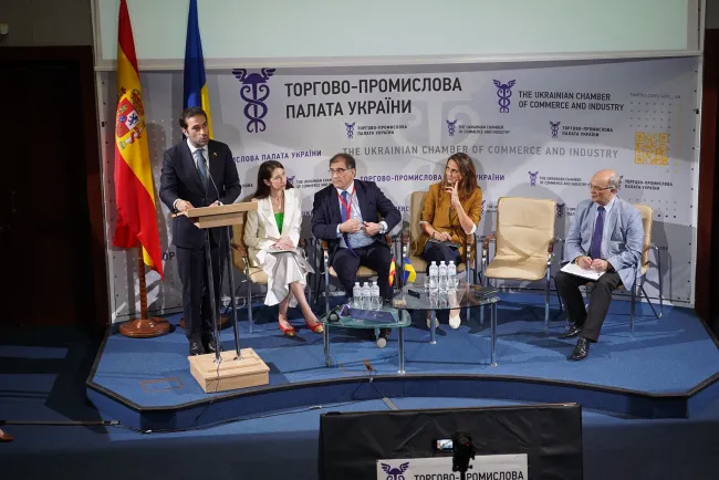 El encuentro empresarial España-Ucrania pone de relieve el apoyo de la empresa española a la reconstrucción del país
