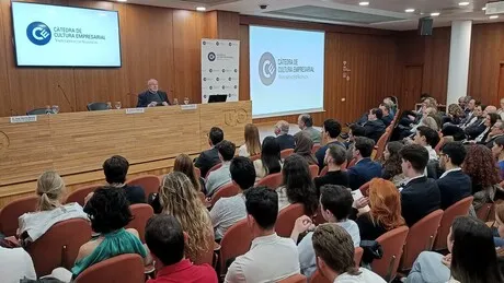 El presidente de Cámara España clausura la 24 edición del programa Qui pot ser empresari? de la Càtedra de Cultura Empresarial 